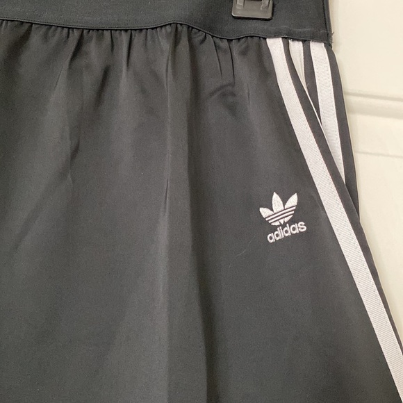 🖤🖤🖤 ADIDAS High Low Skirt Medium Vintage Rare!! 🖤🖤🖤 - Picture 4 of 5